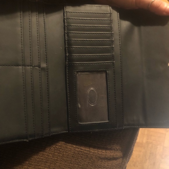 Guess wallet - Picture 3 of 4